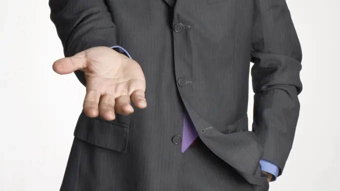 Editor Says: Katanya Pas Gajian Mau Bayar Utang, Tapi...