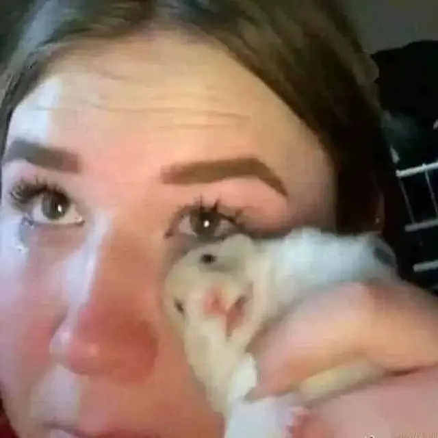 6 Potret Aksi Kocak Orang ketika Nangis Ini Bikin Tepuk Jidat, Mengundang Tawa