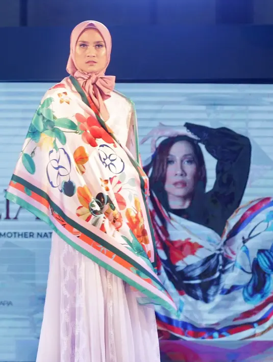 Sroja persembahkan Keindahan Tanaman (Bambang E. Ros/Fimela.com)