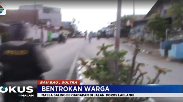 Bentrokan terjadi saat kedua kelompok warga Kelurahan Wameo dan kelompok warga Kelurahan Kanakea sudah berhadap-hadapan di Jalan Poros Laelangi.