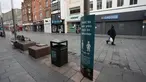 Pusat kota yang sepi setelah penerapan karantina wilayah (lockdown) lokal di Leicester, Inggris (1/7/2020). Menteri Kesehatan Inggris Matt Hancock mengumumkan bahwa Kota Leicester di Inggris akan tetap menerapkan lockdown akibat COVID-19 saat kota-kota lain di negara itu mulai dibuka kembali. (Xinhu