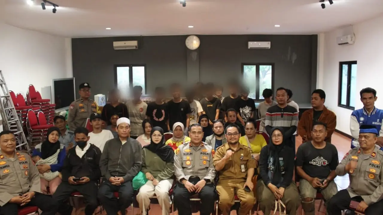 12 remaja di Tambora berulah ketahuan tawuran di Jalan Duri Utara 2, Tambora, Jakarta Barat, Minggu (9/3/2025).