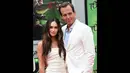 Megan Fox dan Will Arnett tampak serasi dan kompak mengenakan pakaian serba putih di acara peluncuran film tersebut, California, (3/8/14). (AFP PHOTO/Robyn Beck)