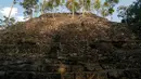 <p>Pemandangan areal Piramida La Danta di situs arkeologi El Mirador, San Adres, Guatemala, 17 Januari 2023. Salah satu piramida terbesar di dunia tersebut ditemukan di antara hutan yang luas Guatemala berkat bantuan teknologi. (Carlos ALONZO/AFP)</p>