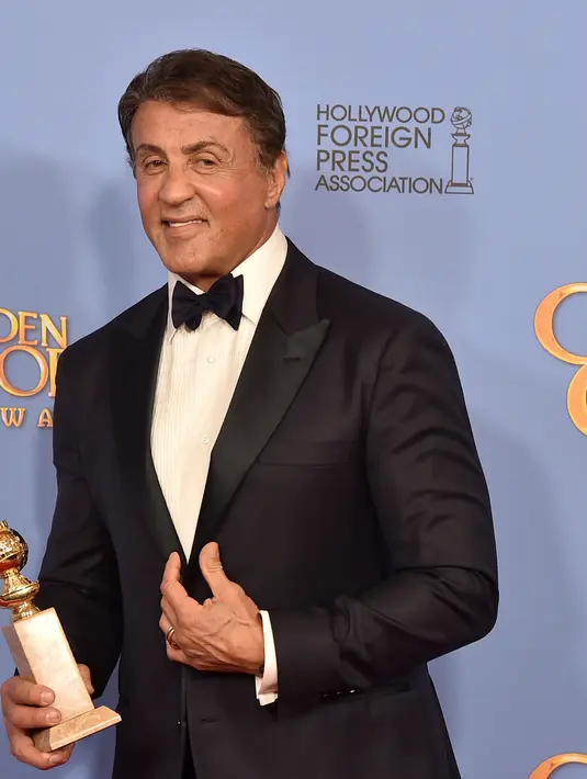 Namun setelah pidato penghargaannya berakhir, orang-orang melihat jika nampaknya sang aktor melupakan dua orang penting yang lupa ia sebutkan saat pidato penghargaannya berlangsung.  Twitter pun ramai dibuatnya. (AFP/Bintang.com)