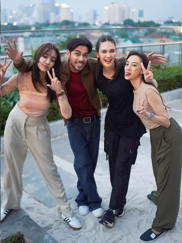 Luna Maya jadi sutradara (Instagram/lunamaya)