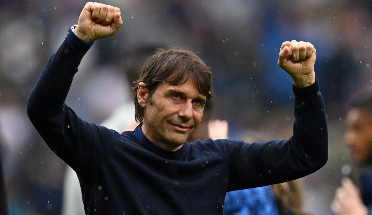 Tak ada gol tambahan di babak kedua bagi kedua tim. Kemenangan 1-0 pun membuat pasukan Antonio Conte tetap memelihara peluang lolos ke Liga Champions musim depan bersaing dengan Arsenal. Dari 37 laga, Spurs menempati posisi ke-4 dengan 68 poin, unggul dua poin dari Arsenal di posisi kelima yang belum bermain di pekan ke-37. (AFP/Glyn Kirk)