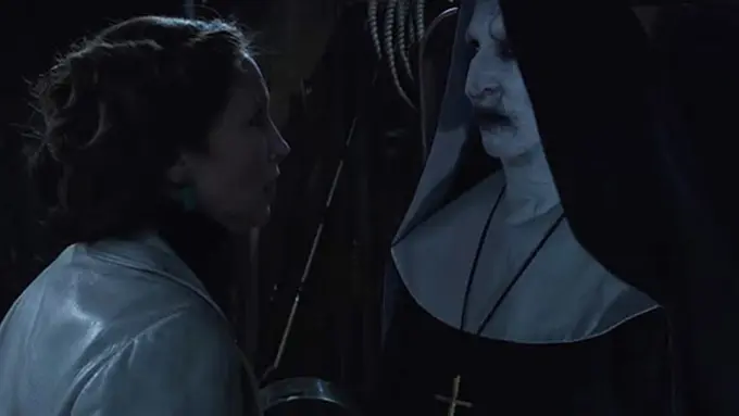 [Bintang] 5 Hal yang Bisa Kamu Lakukan Kalau Ketemu Valak di Jalan