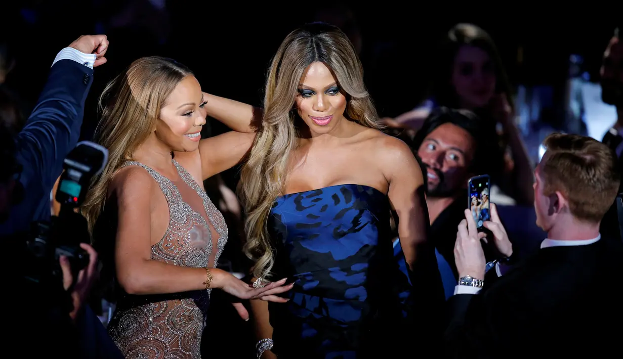 Penyanyi Mariah Carey (kiri) saat hadir di GLAAD Media Awards ke-27 di New York 14 Mei 2016. Mariah Carey mendapatkan piala dalam kategori Ally Award. (REUTERS / Eduardo Munoz)