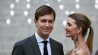 Jared Kushner bersama sang istri, Ivanka yang merupakan putri tertua Donald Trump (Reuters)
