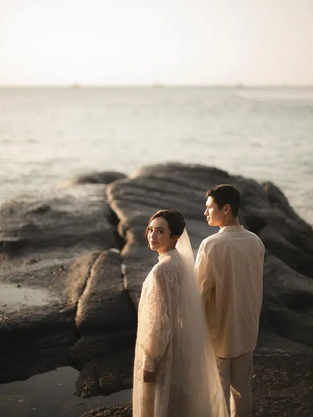 8 Potret Prewedding Beby Tsabina dan Kekasih, Tampil Bak Puteri Kerajaan