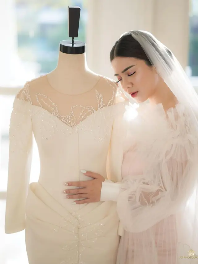 7 Potret Detail Gaun Pernikahan dan Makeup Felicya Angelista, Tampil Memesona