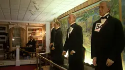 Deretan patung Presiden AS yang dilelang oleh Museum Hall of Presidents di Gettysburg, Pennsylvania, Sabtu (14/1). Museum yang tutup pada November lalu tersebut menjual hampir seluruh koleksi mereka. (AP Photo/ SEAN SIMMERS)