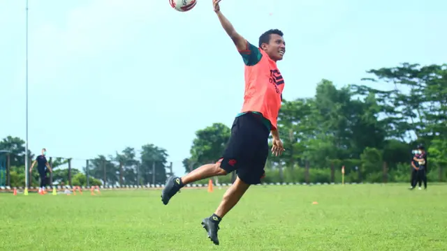 Pemain Tira Persikabo, Hendra Adi Bayauw