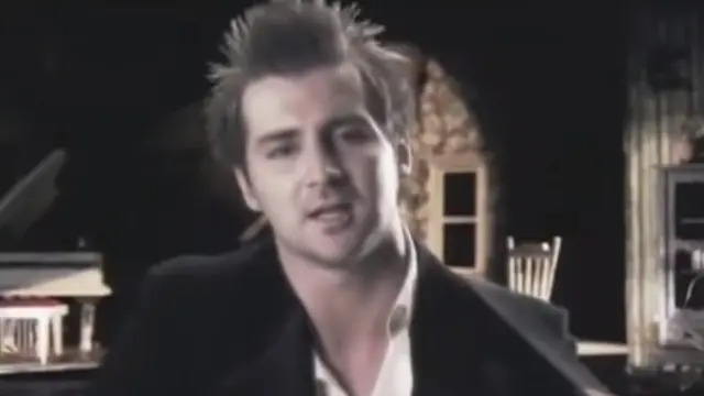 Musik Video Your Call - Secondhand Serende (youtube.com/mushroomvideos)