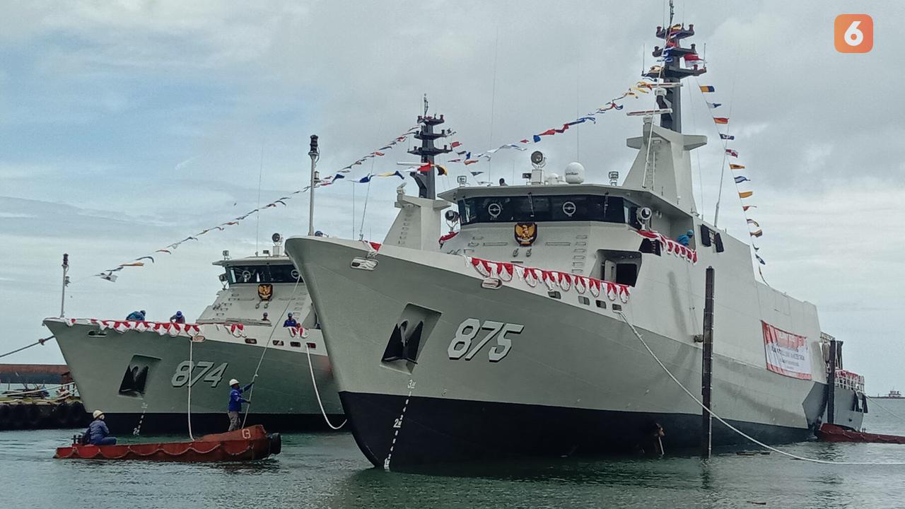 Penampakan KRI Bawal dan KRI Dorang, Kapal Perang Terbaru Milik TNI AL. (Senin, 21/03/2022). (Liputan6.com/Yandhi Deslatama).