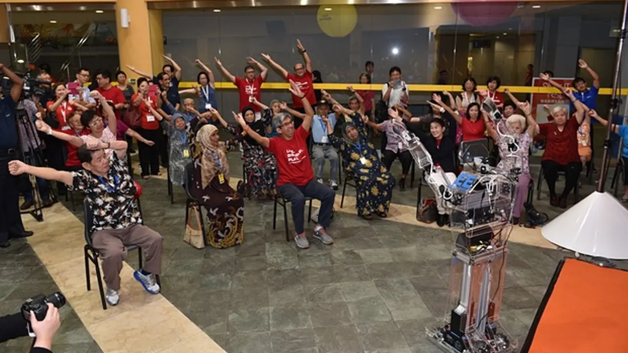 Robot untuk Para Oma Opa Tetap Bugar dan Sehat
