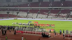 Legenda Arsenal Kalahkan Legenda Manchester United di GBK