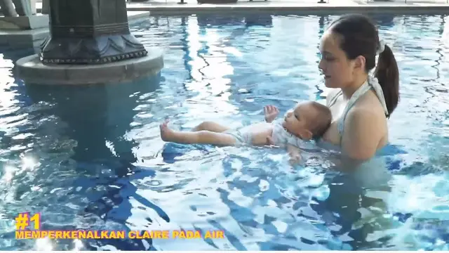 7 Momen Shandy Aulia Ajari Anaknya Berenang Ini Curi Perhatian
