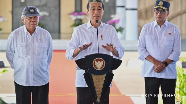 Presiden Joko Widodo (Jokowi) meresmikan Bandara Panua Pohuwato di Kabupaten Pohuwato, Gorontalo, Senin (22/4/2024). (Foto: Kementerian Perhubungan)