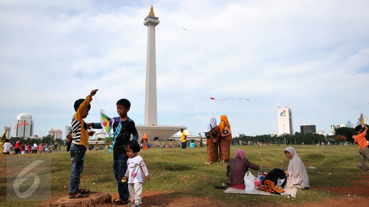 20151226-Monas Saat Libur Natal-Jakarta-Yoppy Renato