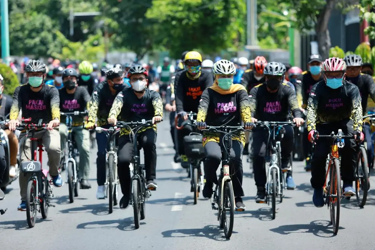 Kangen Banyuwangi, Gubernur Khofifah Gowes Kampanye Protokol Kesehatan