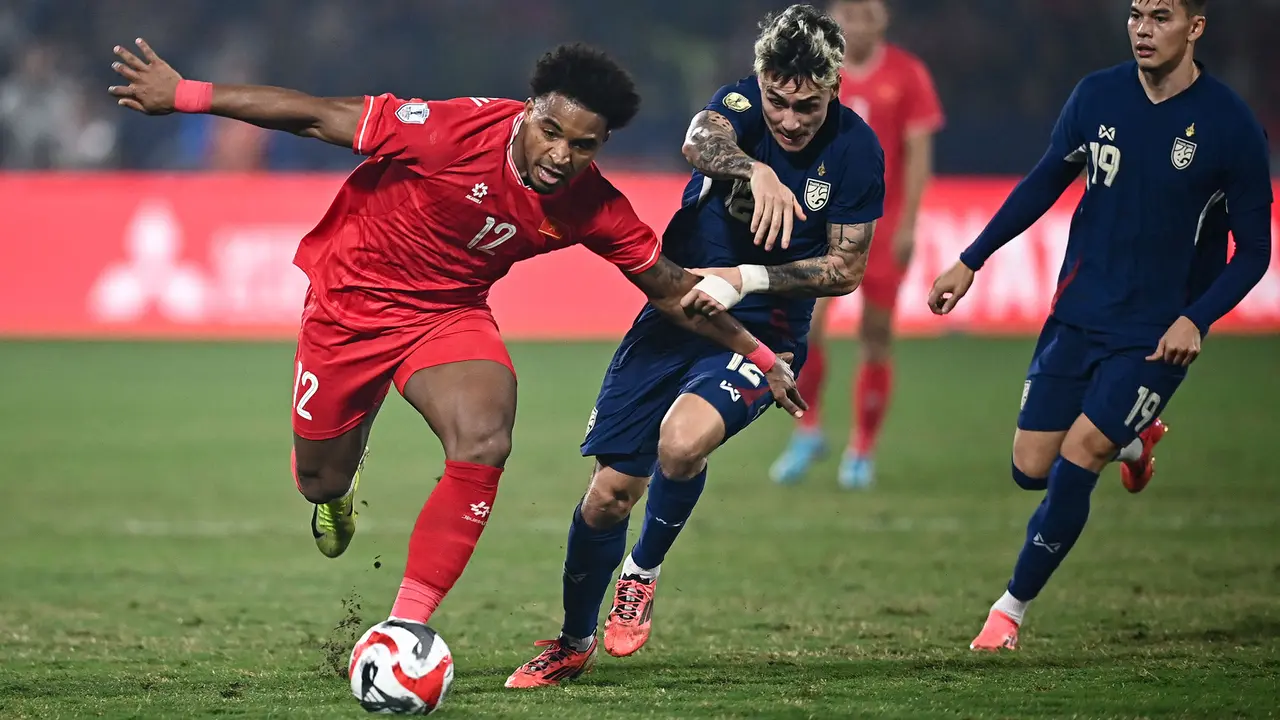 Foto: Aksi Memukau Pemain Naturalisasi Baru Vietnam saat Bawa The Golden Star Warriors Menang di Leg Pertama Piala AFF 2024