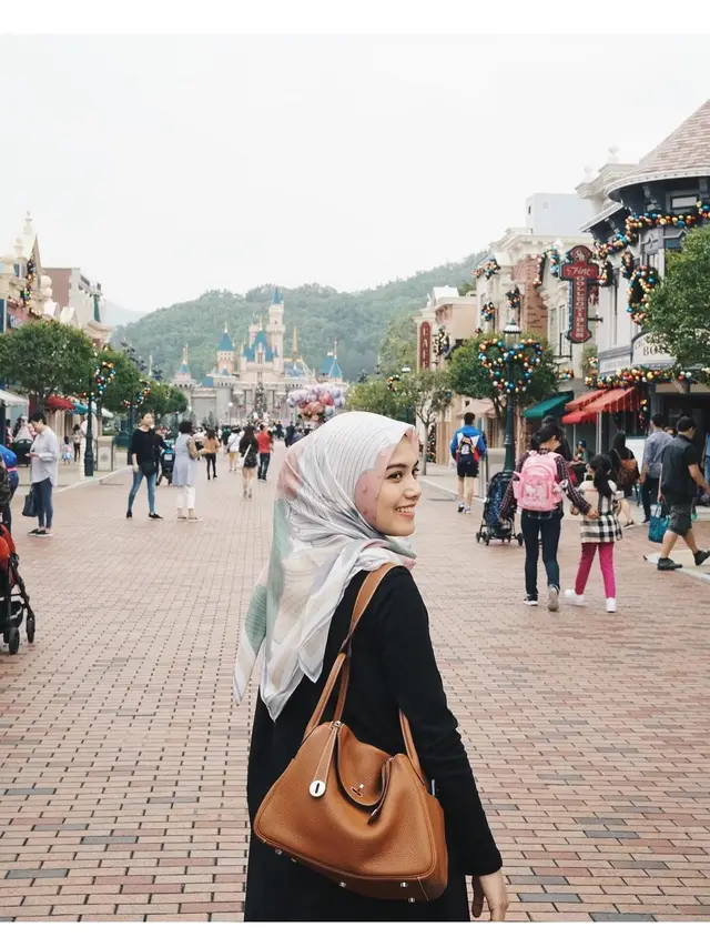 Ada yang Mimpi Meninggal, Ini 6 Alasan Artis Putuskan Mantap Berhijab