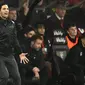 Reaksi pelatih Arsenal Mikel Arteta saat melihat anak asuhnya bermain menghadapi Bournemouth pada pertandingan Liga Inggris di Stadion Vitality, Bournemouth, Inggris, Kamis (26/12/2019). Pertandingan berakhir dengan skor 1-1. (Glyn KIRK/AFP)