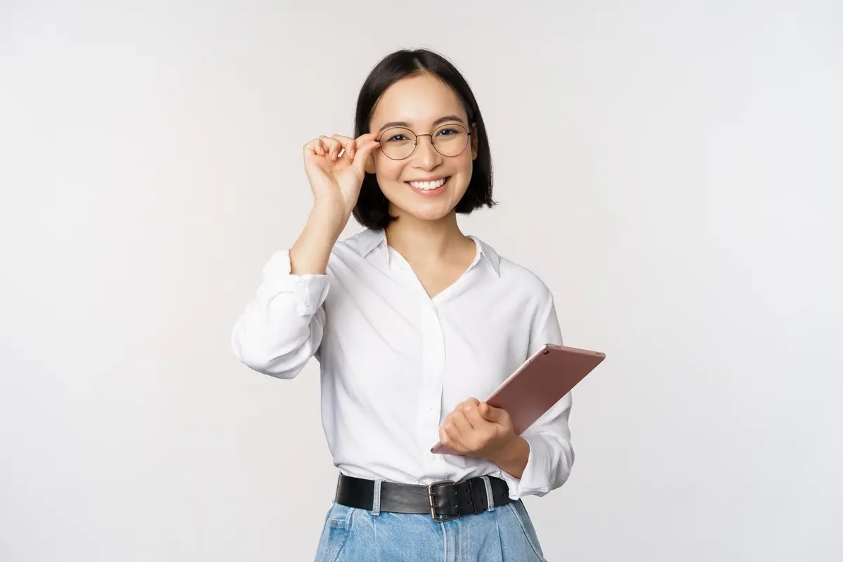 Ilustrasi perempuan cerdas dan percaya diri/freepik.com/benzoix