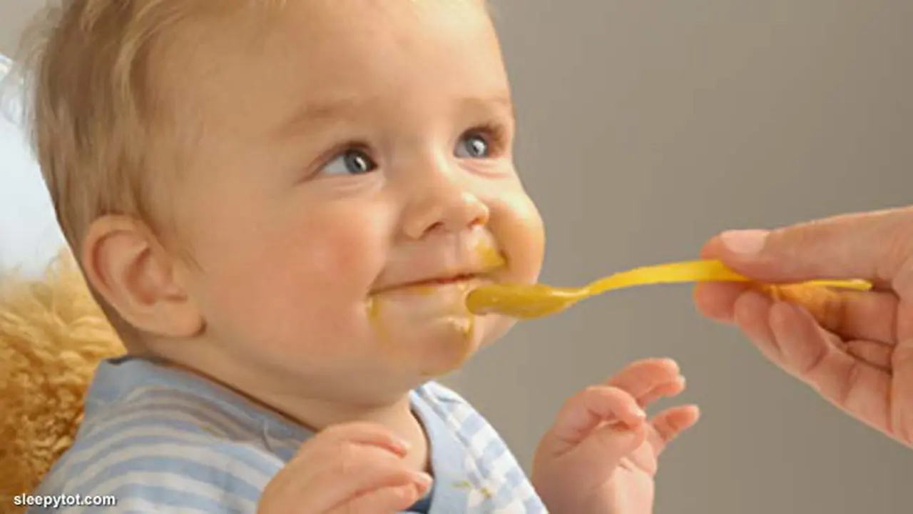 bayi-makan-130619b.jpg