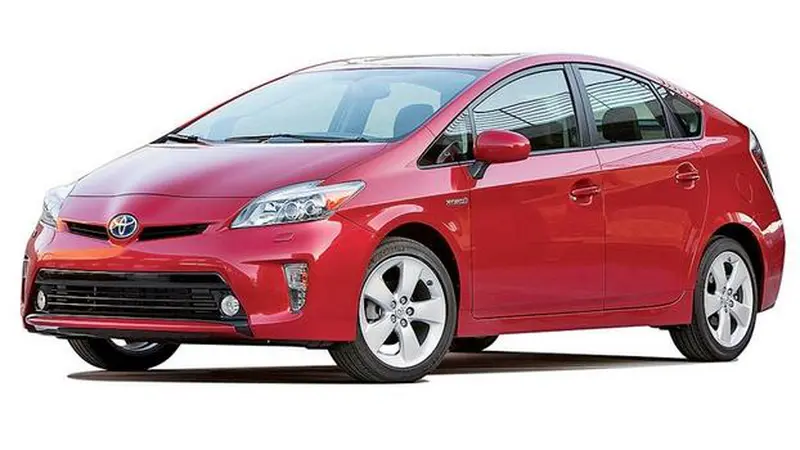 Peluncuran Toyota Prius Generasi Keempat Molor