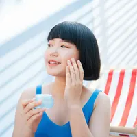 Mereka memerlukan rutinitas perawatan kulit yang setia dan pemeliharaan tinggi yang mencakup, double cleanser, pengencangan kulit, essence, serum, krim mata dan tabir surya. (theshots.co/shutterstock)