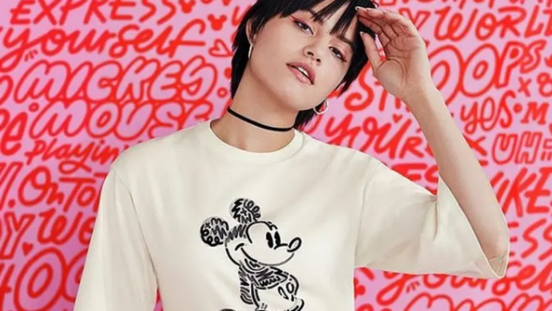 T-shirt gambar Mickey Mouse
