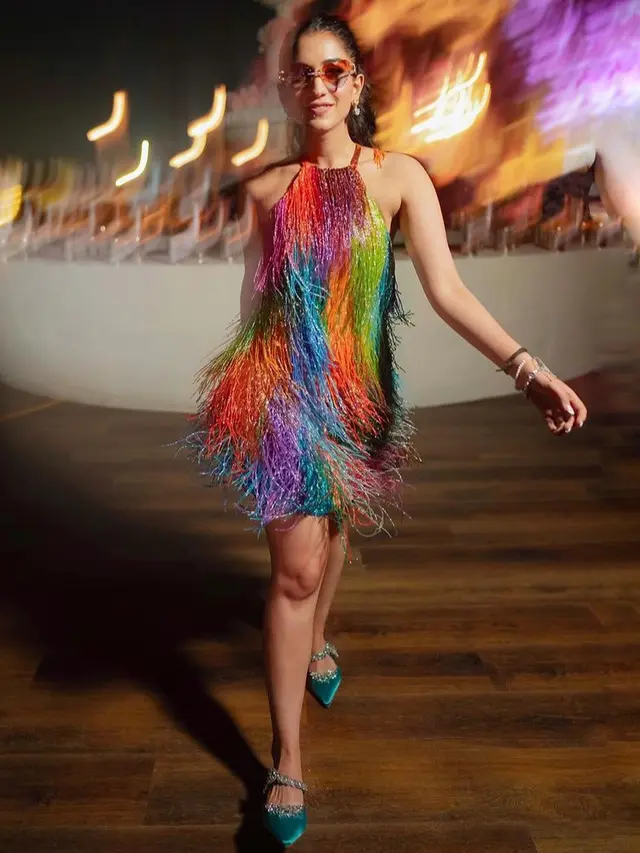 Tampilan Gaya Rambut dan Makeup Radhika Merchant Calon Istri Crazy Rich India, Anant Ambani