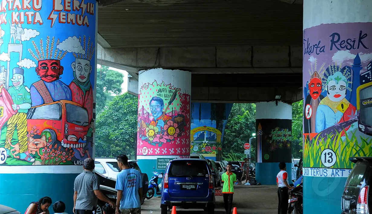 Festival Mural yang diadakan di Stasiun Gambir, Jakarta, Sabtu (30/8/14). (Liputan6.com/Faisal R Syam) 