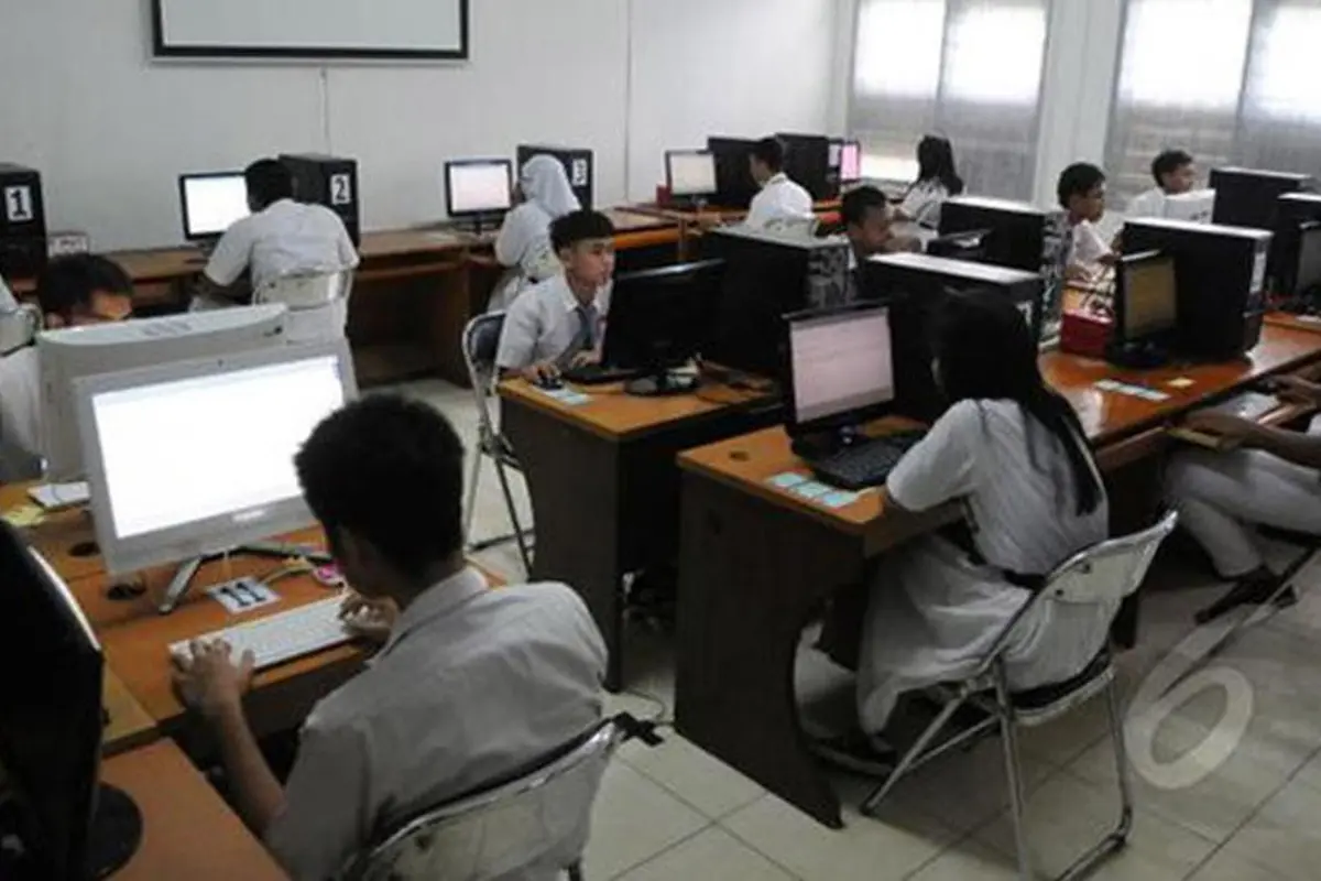 [Bintang] UNBK SMP 2018 Dimulai Hari Ini, Kemdikbud: Tak Perlu Stres Hadapi UN