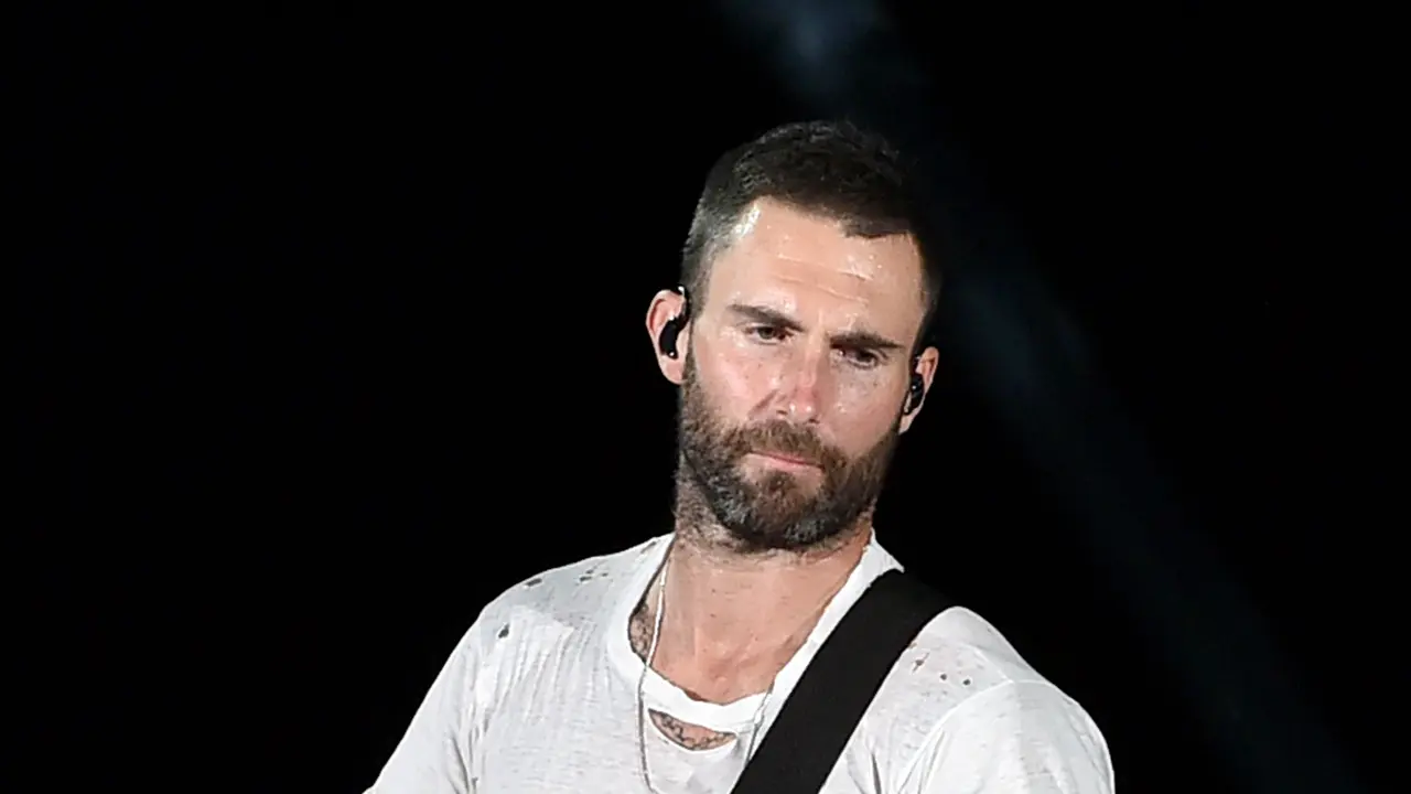 [Bintang] Adam Levine