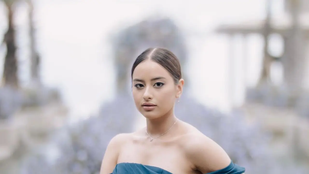 Adik Maudy Ayunda