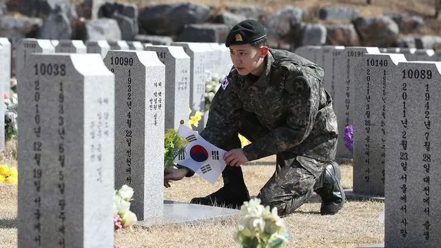 Chanyeol EXO (Foto: Instagram/rokmnd_official)