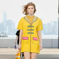 Coach baru saja secara resmi merilis koleksi Stuart Vevers untuk Spring 2022, secara langsung melalui runway show di New York. Episode khusus "Coach TV: Public Access" ini dibuat lewat kerja sama dengan Coach Family. Foto: Document/Coach.