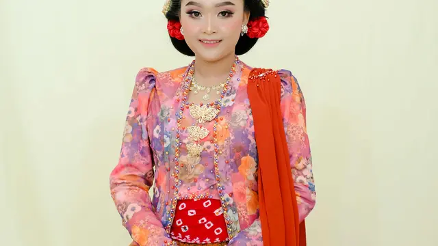 7 Cara Merawat Batik Agar Tetap Awet dan Warna Tak Mudah Pudar. (pexels.com/Eka Lucyana)