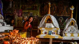 Berbatasan dengan perbatasan China dan Bhutan, biara ini juga bertindak sebagai rumah harta karun dari banyak kitab suci Buddhis kuno. (AFP/Arun Sankar)