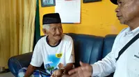 Israil (99), pawang buaya yang pernah memukul kerbau hingga tewas.(Liputan6.com/Ahmad Akbar Fua)