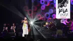 Penyanyi Dira Sugandi tampil pada hari kedua BNI Java Jazz Festival 2022 di JIExpo Kemayoran, Jakarta Pusat, Sabtu (28/5/2022). Perhelatan musik BNI Java Jazz Festival 2022 digelar pada 27-29 Mei dengan menampilkan musisi-musisi dari dalam dan luar negeri. (Liputan6.com/Johan Tallo)