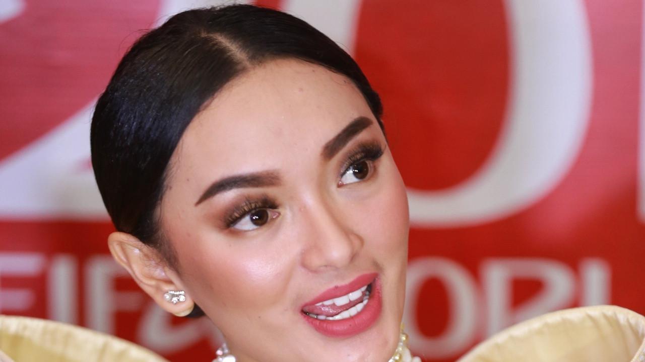 [Bintang] Zaskia Gotik