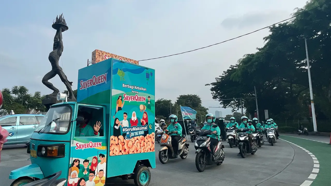 Bajaj Silverqueen Keliling Jakarta Selama Ramadan, Ajak Warga Berdonasi untuk Anak-Anak Terlantar