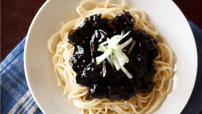 [Bintang] 3 Restoran Korea di Jakarta yang Sajikan Jajangmyeon Lezat