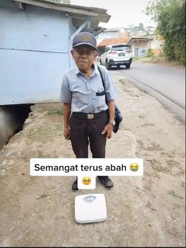 Kisah Perjuangan Kakek 77 Tahun Tawarkan Jasa Timbangan, Tempuh Belasan Kilometer