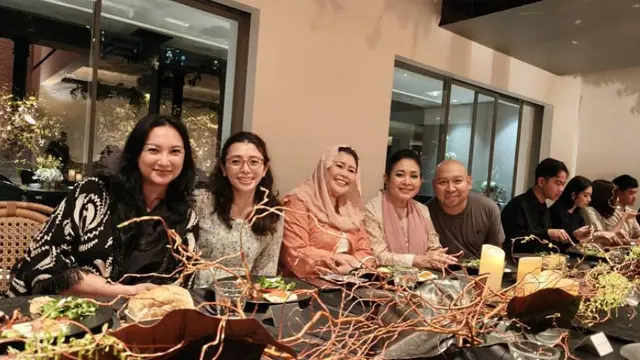 Potret Keluarga Cendana, Keluarga Cikeas, Keluarga Solo Hadir di Ulang Tahun Anak Prabowo. [@yennywahid]